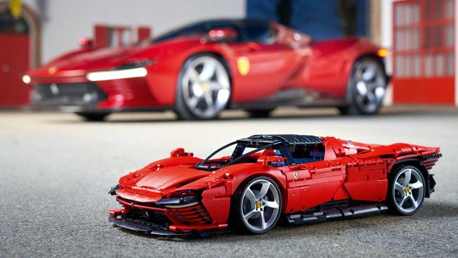 LEGO Ferrari Daytona SP3 Sportscar 42143 Technic