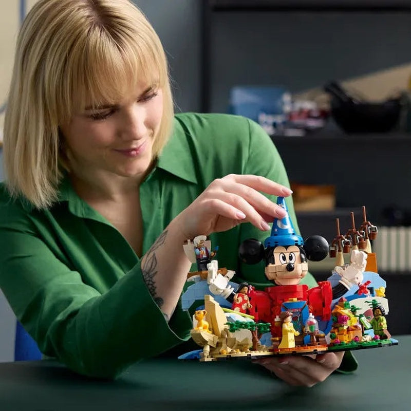 LEGO Disney 100 Celebration: Een magisch bouwavontuur 21352 Ideas (Pre-Order: oktober)