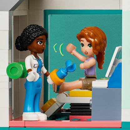 LEGO Heartlake City Hospital 42621 Friends LEGO FRIENDS @ 2TTOYS LEGO €. 99.99