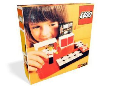 LEGO Children's room 266 Homemaker LEGO Homemaker @ 2TTOYS LEGO €. 9.49