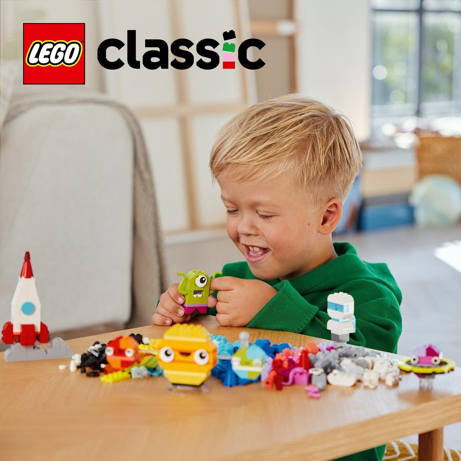 LEGO Creative Space Planets 11037 Classic LEGO CLASSIC @ 2TTOYS LEGO €. 29.99