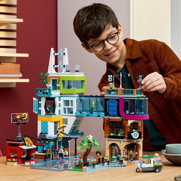 LEGO Downtown 60380 City LEGO CITY @ 2TTOYS LEGO €. 209.99