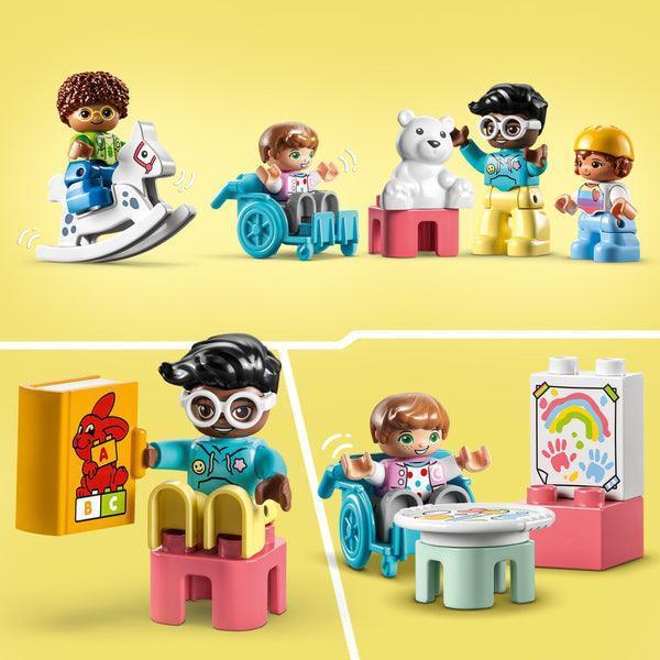 LEGO Life At The Day-Care Center 10992 DUPLO LEGO DUPLO @ 2TTOYS LEGO €. 47.99