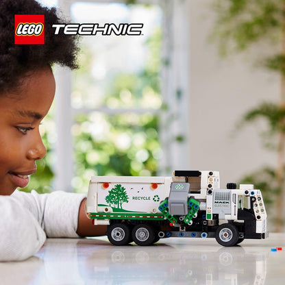 LEGO Mack LR Electric Garbage Truck 42167 Technic LEGO TECHNIC @ 2TTOYS LEGO €. 34.99