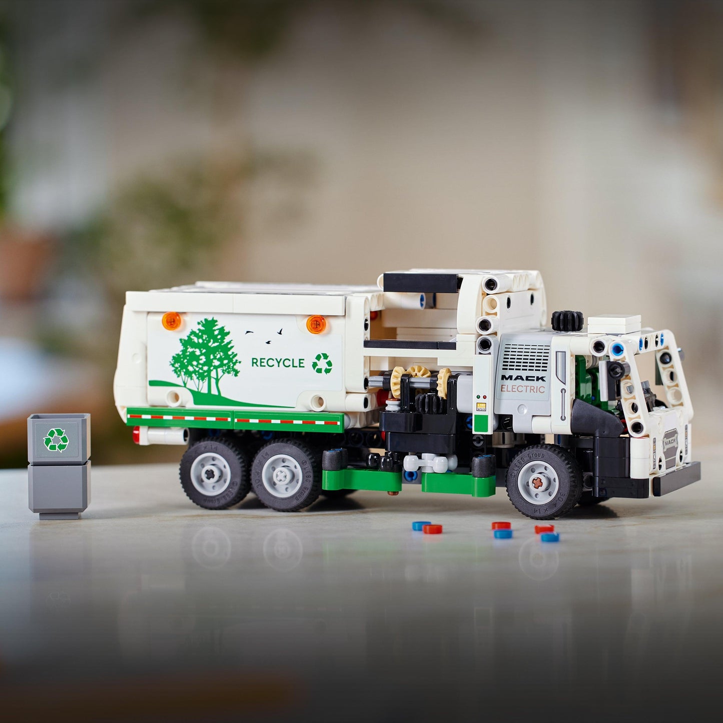 LEGO Mack LR Electric Garbage Truck 42167 Technic LEGO TECHNIC @ 2TTOYS | Official LEGO shop😊🥰 LEGO €. 34.99