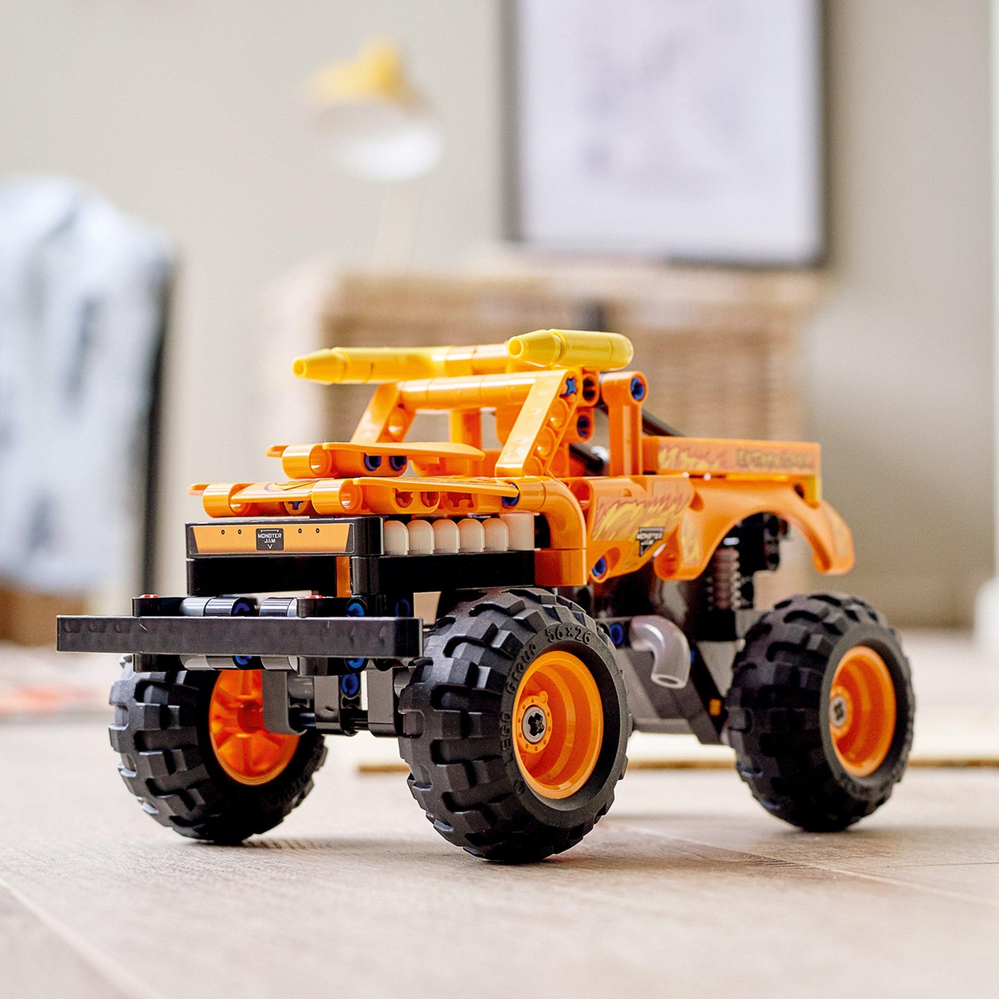 LEGO Monster Jam Truck El Toro Loco Orange 42135 Technic LEGO TECHNIC @ 2TTOYS LEGO €. 16.99