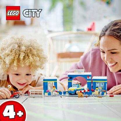 LEGO Police Station Chase 60370 City LEGO CITY @ 2TTOYS | Official LEGO shop😊🥰 LEGO €. 29.49