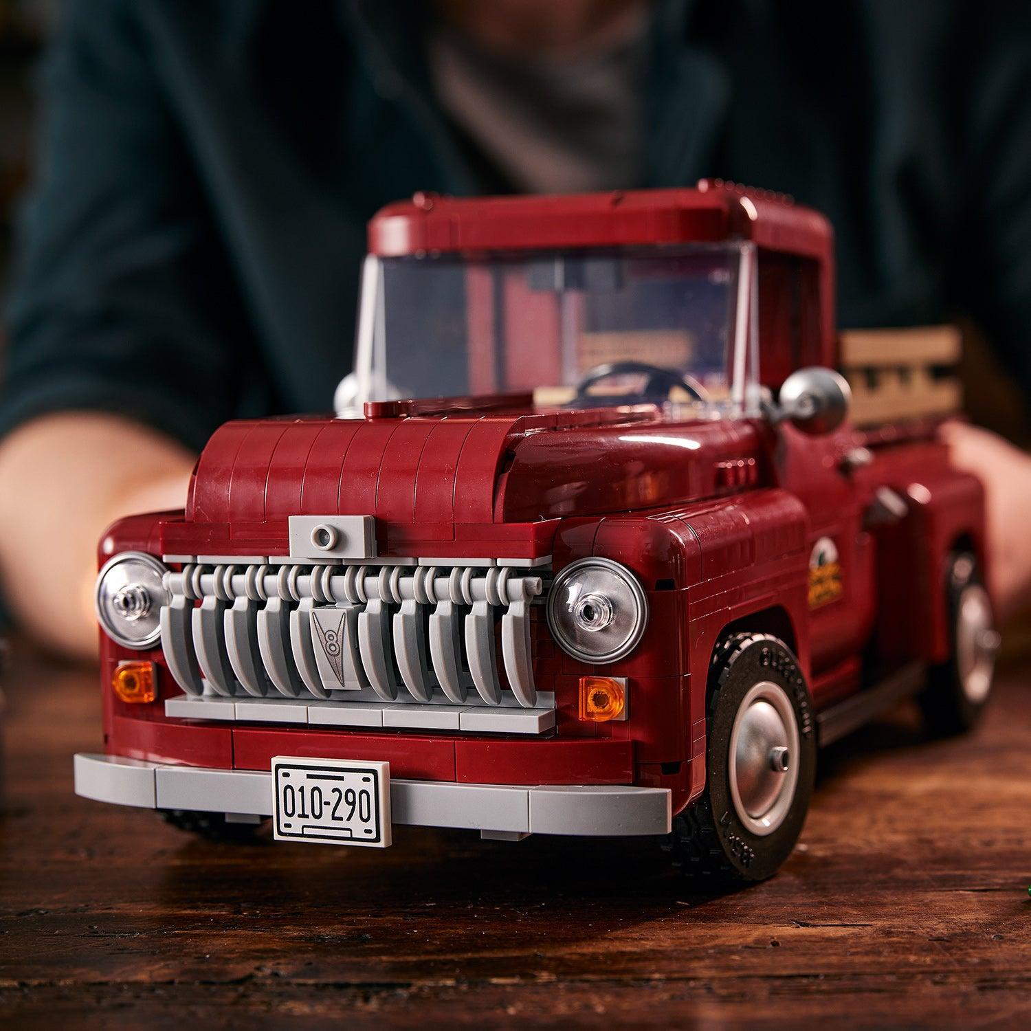 LEGO Red Pick-Up truck 10290 Creator Expert LEGO CREATOR EXPERT @ 2TTOYS LEGO €. 134.99