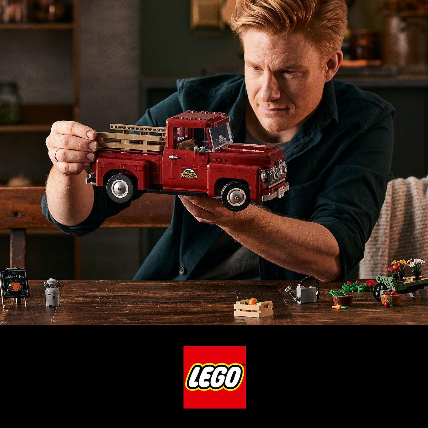 LEGO Red Pick-Up truck 10290 Creator Expert LEGO CREATOR EXPERT @ 2TTOYS | Official LEGO shop😊🥰 LEGO €. 149.99