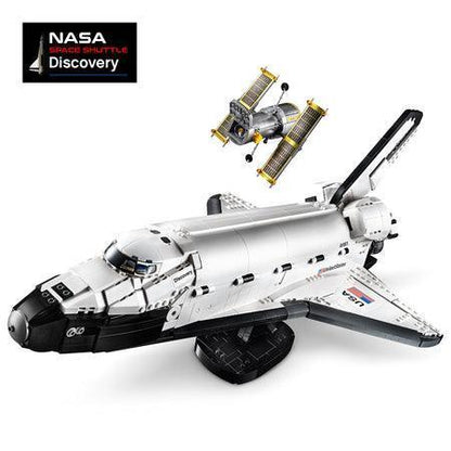 LEGO The Space Shuttle Discovery 10283 Creator Expert LEGO CREATOR EXPERT @ 2TTOYS LEGO €. 199.99